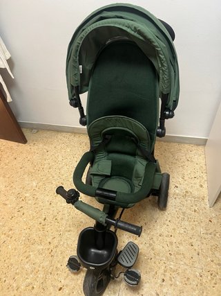 Triciclo infantil verde
