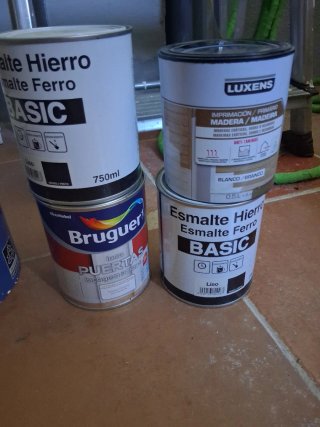 Lote Pintura Esmalte E Imprimación Bruguer Luxens
