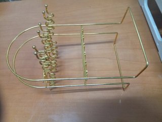 Organizador de colgantes dorado