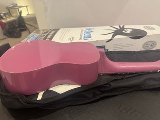 Ukulele viola con custodia Octopus
