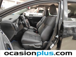 Toyota Auris 1.8 Hybrid Active 100 kW (136 CV)