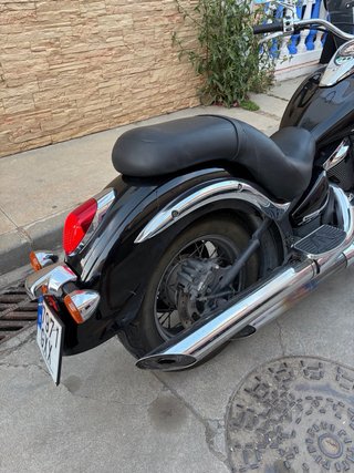 Kawasaki V900 Negra