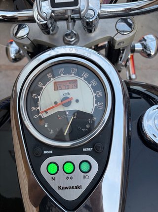 Kawasaki V900 Negra