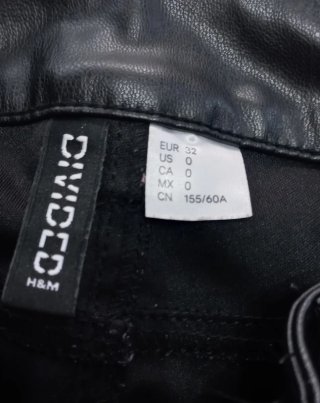 Pantalón campana polipiel negro