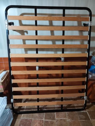 Somier metálico con láminas de madera