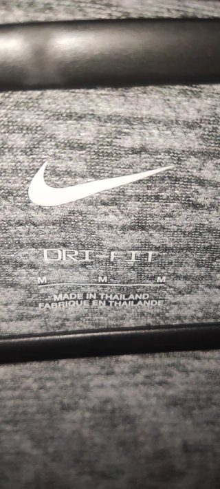 Camiseta Nike running Gris manga corta