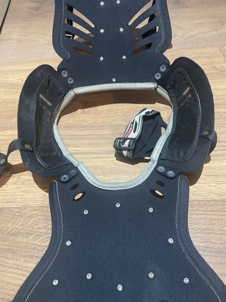Protector moto enduro negro/gris