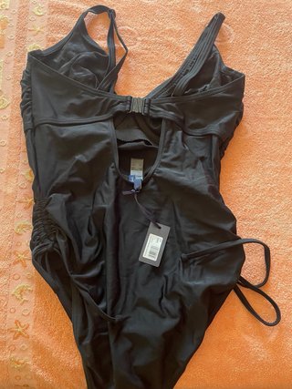 Bañador negro ,34 elige un vestido de regalo