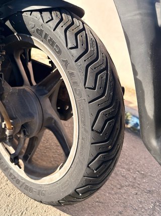 Honda SH 125i Negra