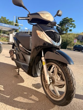 Honda SH 125i Negra