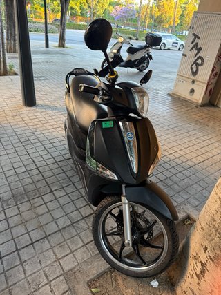 Piaggio Liberty ABS Scooter Negra