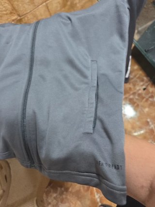 Chándal Real Madrid Adidas Gris talla 11/12 Años