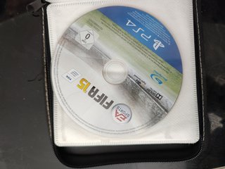 PS4 (Playstation 4) + 2 mandos + 6 juegos