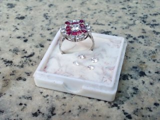 Sortija Art Deco Platino Rubíes y Diamantes