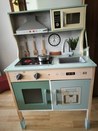 Cocina infantil de madera