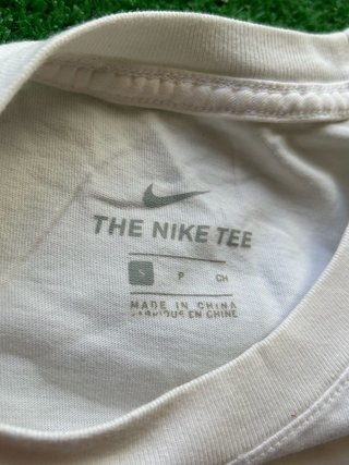 Camiseta Nike The Nike Tee Talla S