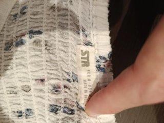 Falda Stradivarius volantes floral blanca Talla M