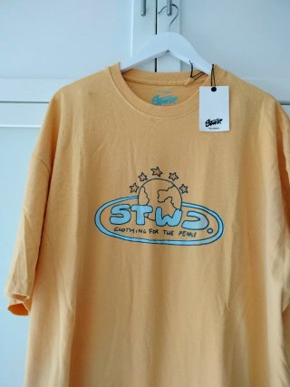 Camiseta Pull&Bear XL Estampada Amarillo