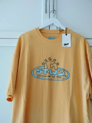 Camiseta Pull&Bear XL Estampada Amarillo