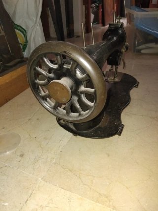 Máquina de coser Singer antigua