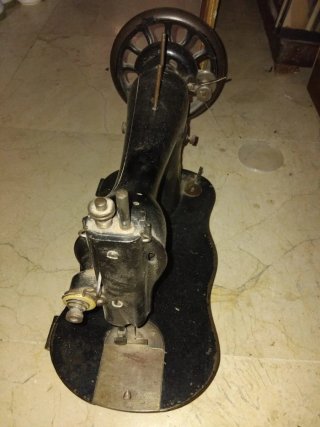 Máquina de coser Singer antigua