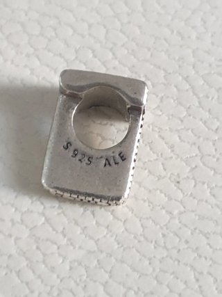 Charm Lettera T Pandora Argento