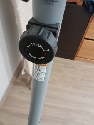 Bicicleta Estática Gris y Negra