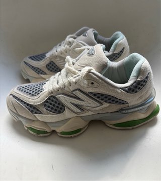 New Balance 9060 Talla 41.5 (26cm)