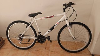 Vendo Bicicleta aro 26 y aro 24 está como nueva
