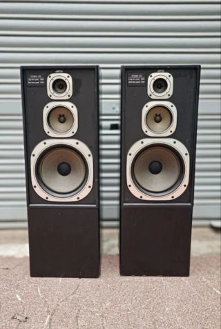 Altavoces Jamo Studio 170