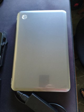 Portátil HP Pavilion g6 Notebook PC. Negro y gris