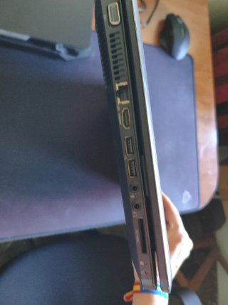 Portátil HP Pavilion g6 Notebook PC. Negro y gris