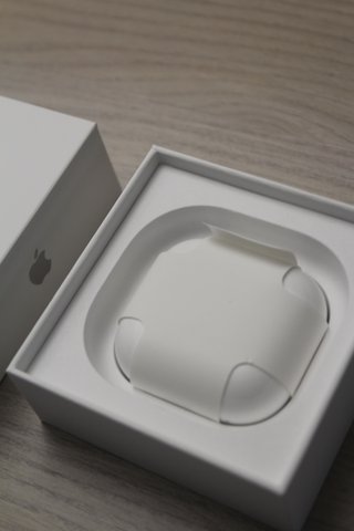 AirPods 4 ANC Apple