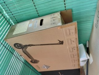 Patinete eléctrico como nuevo + accesorios