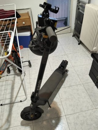 Patinete eléctrico como nuevo + accesorios