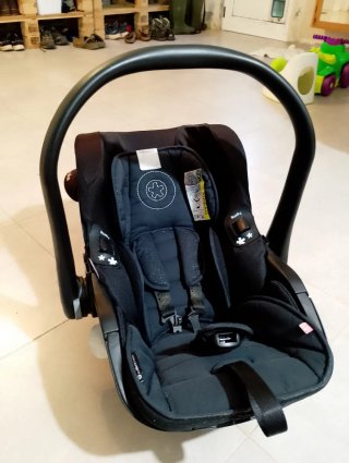 Seggiolino auto con base Isofix e piedistallo