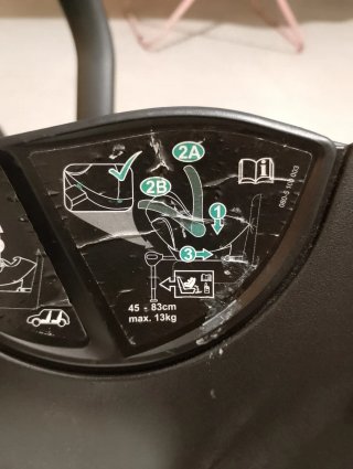 Seggiolino auto con base Isofix e piedistallo