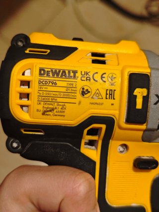 Taladro Dewalt DCD796