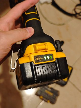 Taladro Dewalt DCD796