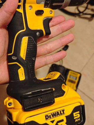 Taladro Dewalt DCD796