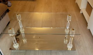 Mesa de centro cristal y acrílico.