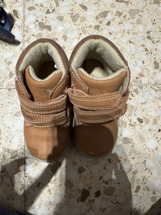 Zapatos de niño