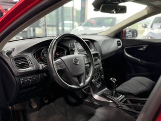 Volvo V40  2.0 D2 LED-Xenon Navi Klima PDC ...