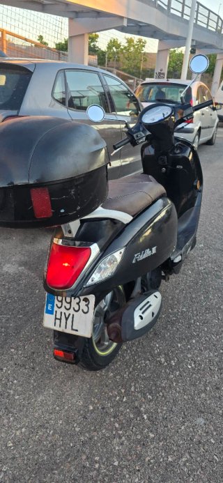 Moto SYM Fiddle 3 Scooter 2014 Negra