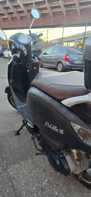 Moto SYM Fiddle 3 Scooter 2014 Negra