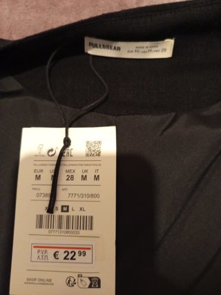 Chaleco negro Pull&Bear Talla M sin estrenar