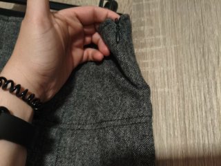 Falda gris