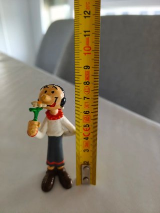 Figura Olivia Popeye con flor
