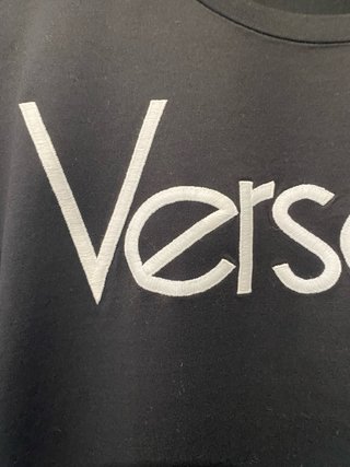 Camiseta Versace Bordada Negra