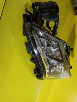 FARO DELANTERO IZQUIERDO SEAT LEON III